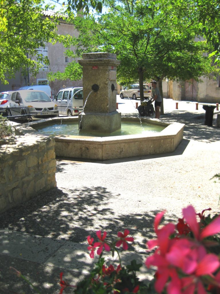 Fontaine Place Cambriel