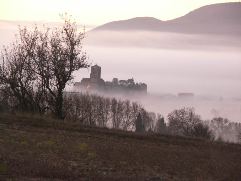 Puichéric dans la brume